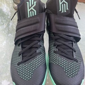 Mens Kyrie 2 green glow size 13